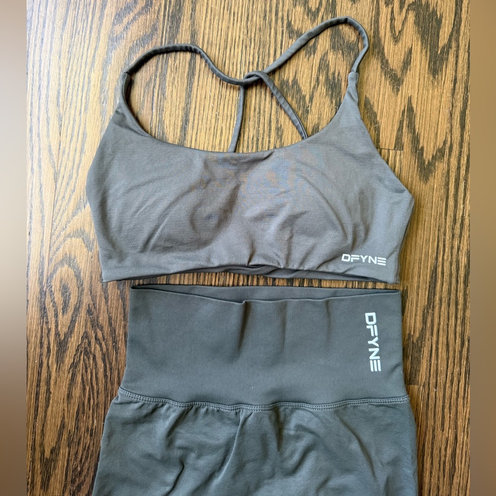 DFYNE Olive matching set